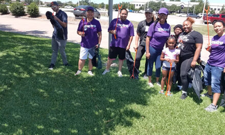 Metro by T-Mobile Employees Clean Up Railroad Easement