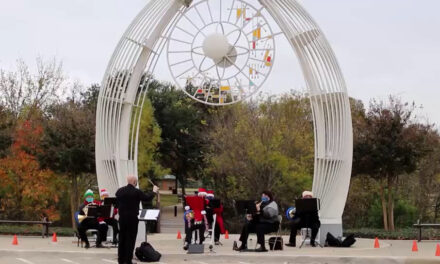 Richardson Community Band “Holiday Horns” Perform at Heights Park