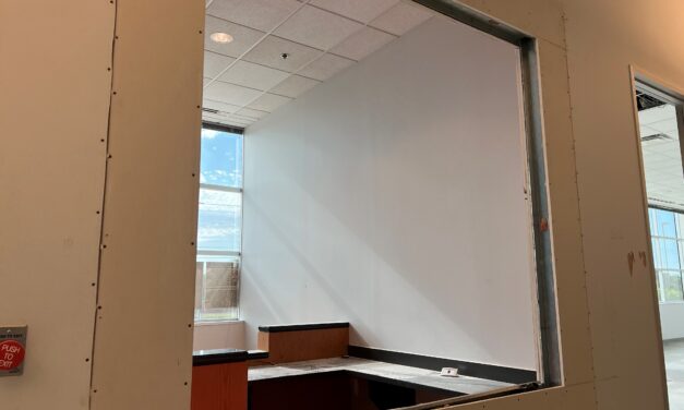 Work Progressing at Site of Temporary City Hall 