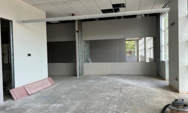 Work Progressing at Site of Temporary City Hall 